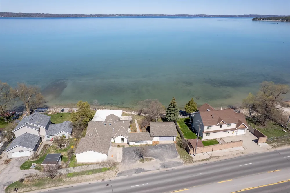 5271 US-31 N Acme Township, MI 49690