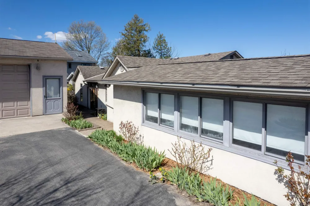 5271 US-31 N Acme Township, MI 49690