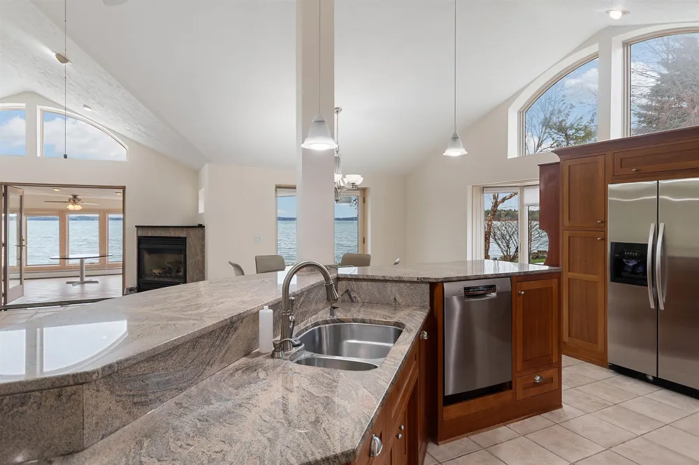 5271 US-31 N Acme Township, MI 49690