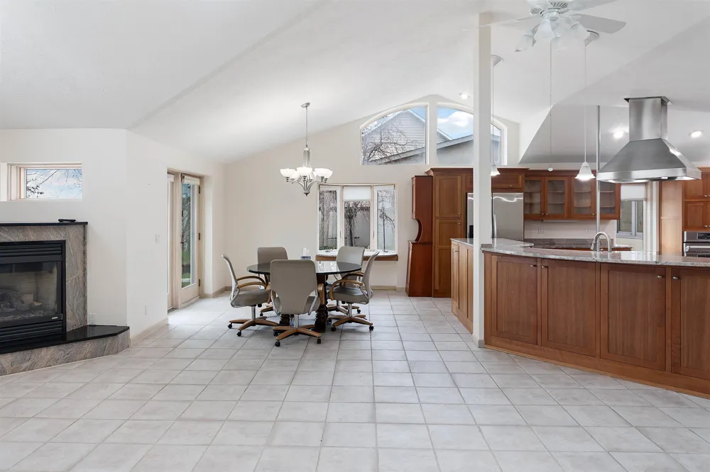 5271 US-31 N Acme Township, MI 49690