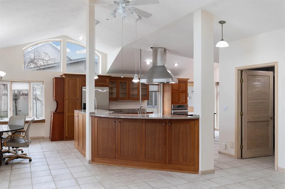 5271 US-31 N Acme Township, MI 49690