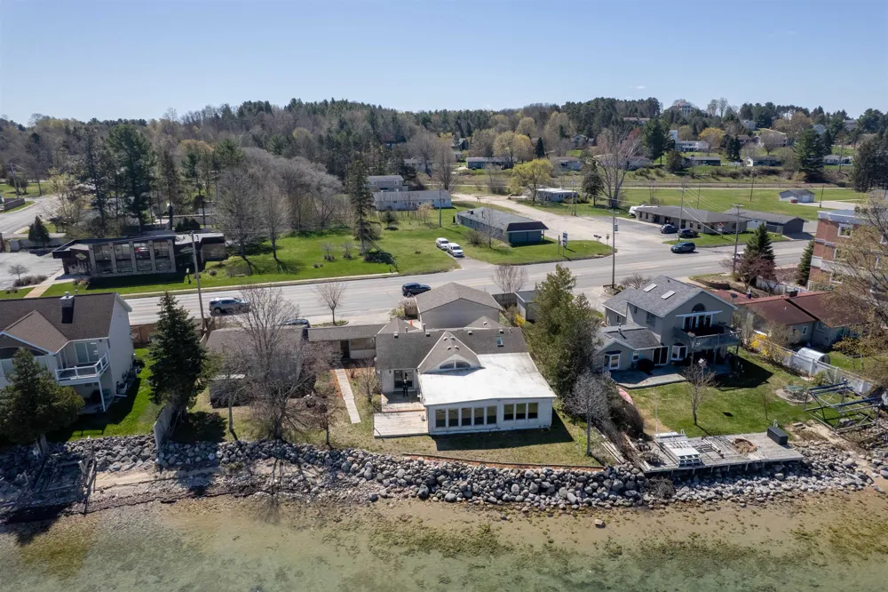 5271 US-31 N Acme Township, MI 49690