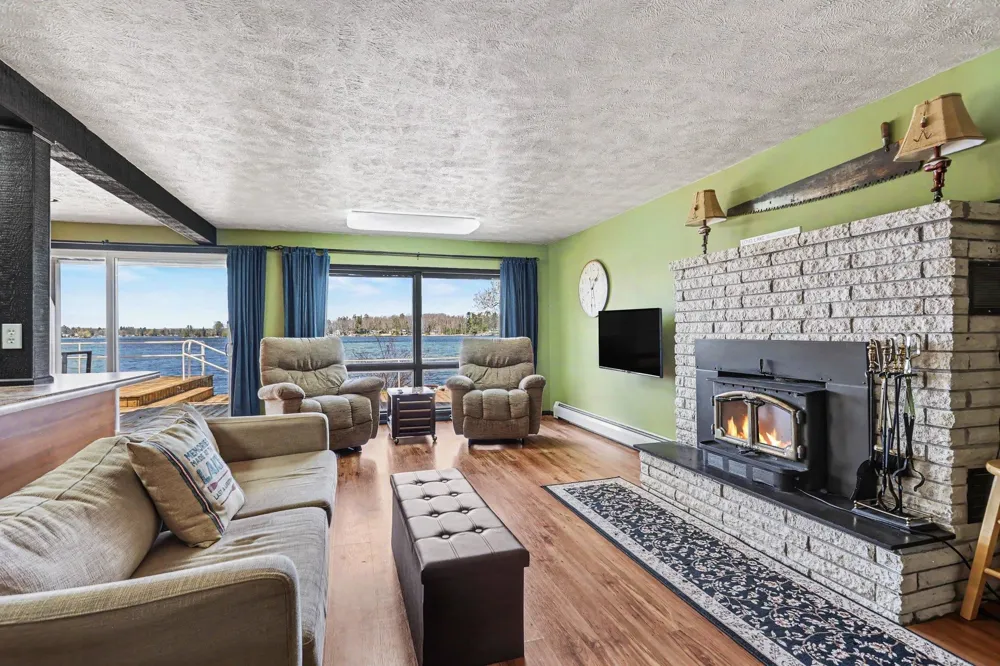 8006 Lakeside Boulevard Plainfield Township, MI 48739