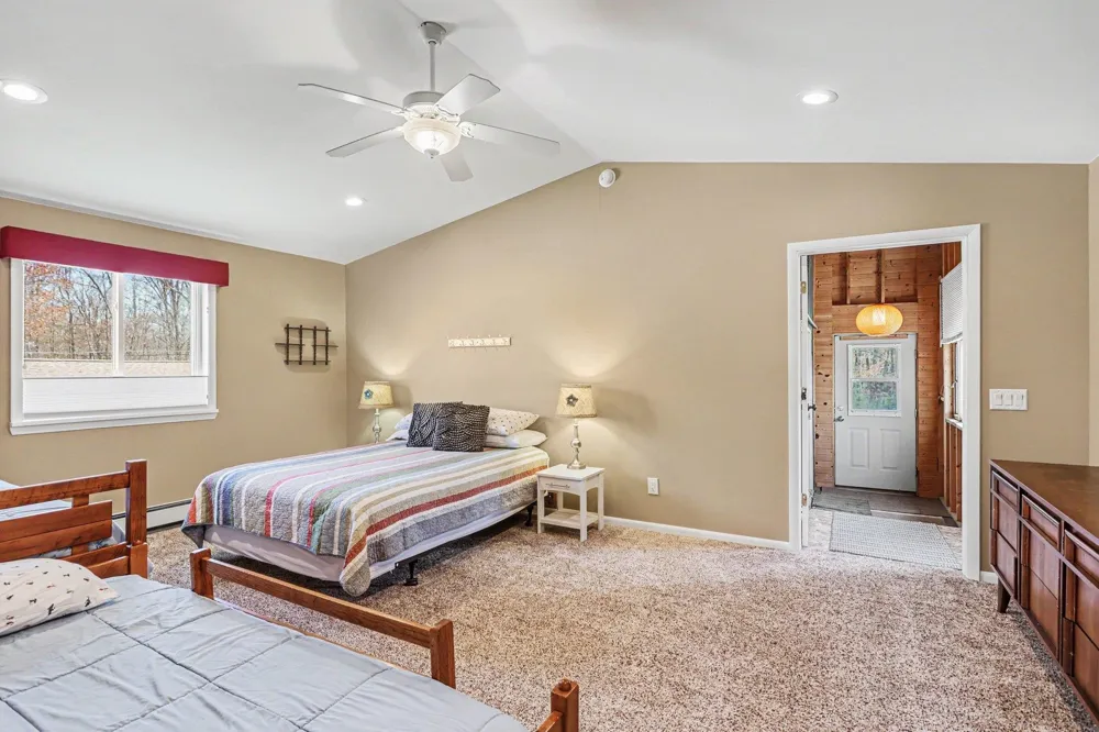 8006 Lakeside Boulevard Plainfield Township, MI 48739