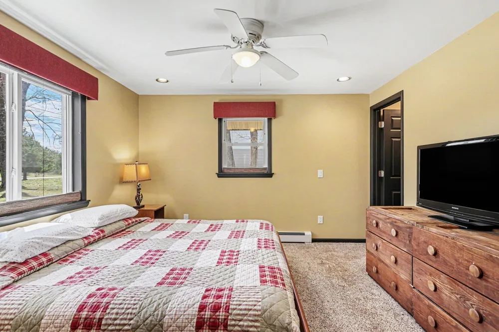 8006 Lakeside Boulevard Plainfield Township, MI 48739