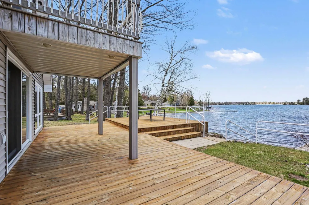 8006 Lakeside Boulevard Plainfield Township, MI 48739