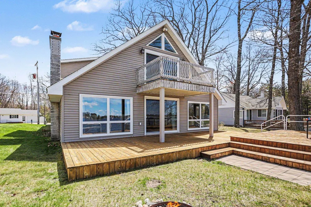 8006 Lakeside Boulevard Plainfield Township, MI 48739