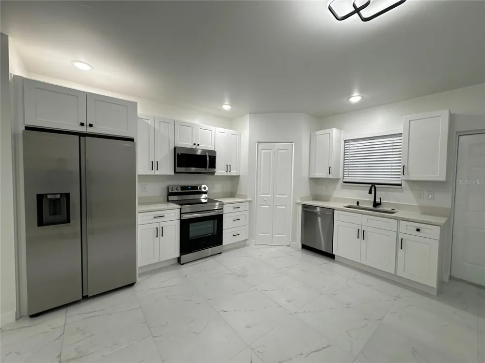 1775 GLENWAY COURT Fort Myers, FL 33916