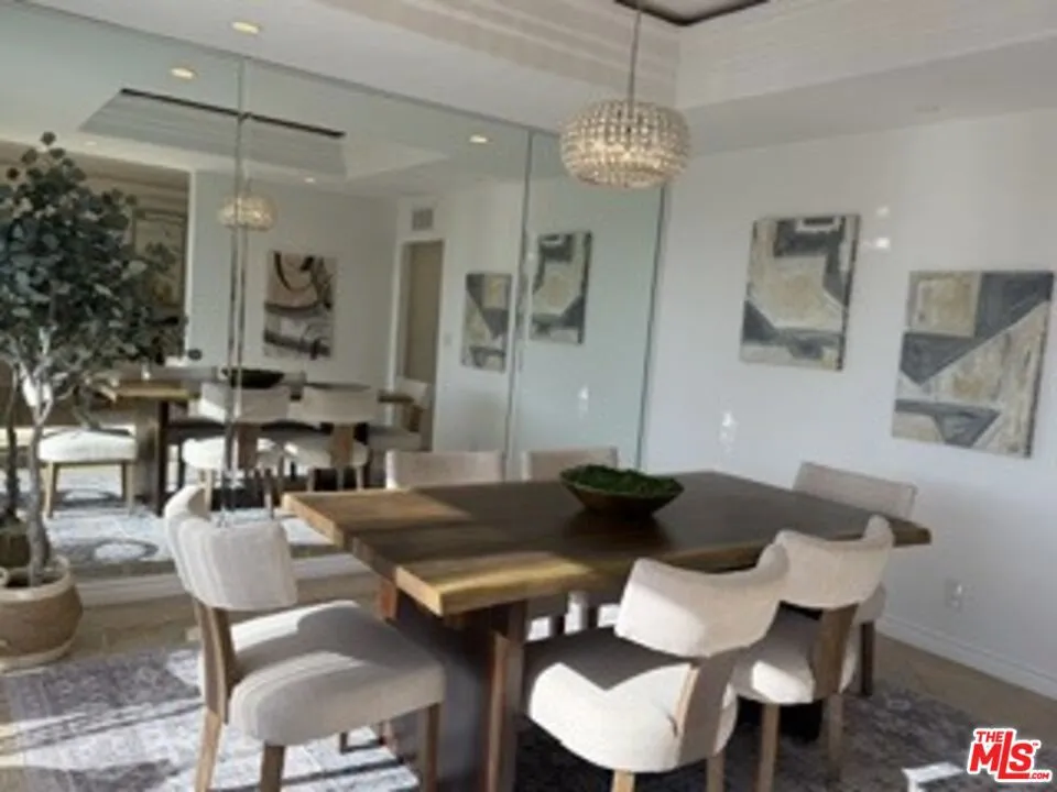 125 GALE DRIVE #306 Beverly Hills, CA 90211