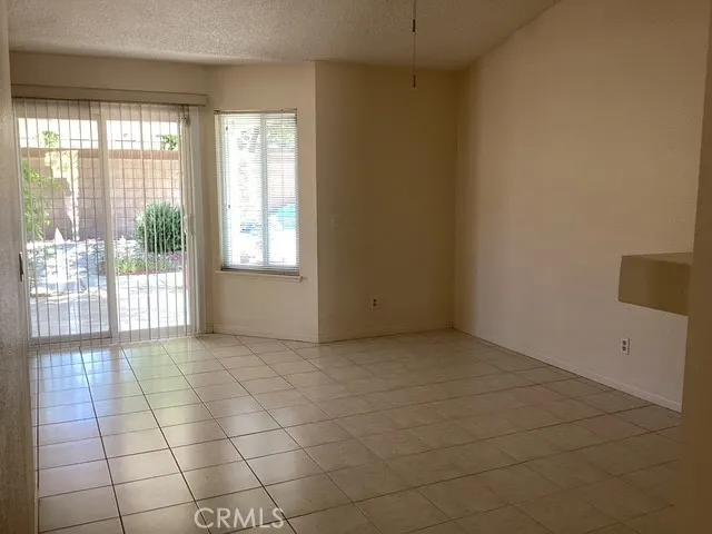 3522 W Avenue J2 Lancaster, CA 93536