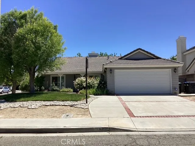 3522 W Avenue J2 Lancaster, CA 93536