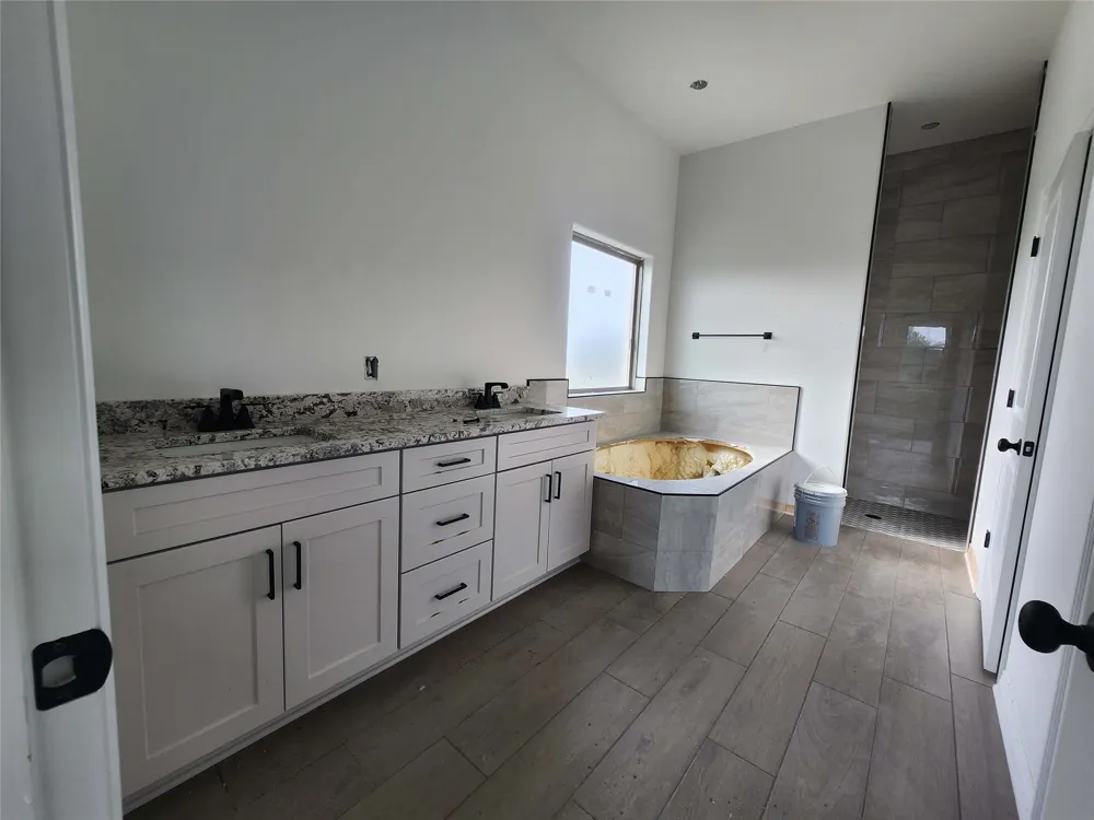 701 Golden Eagle Drive Salado, TX 76571