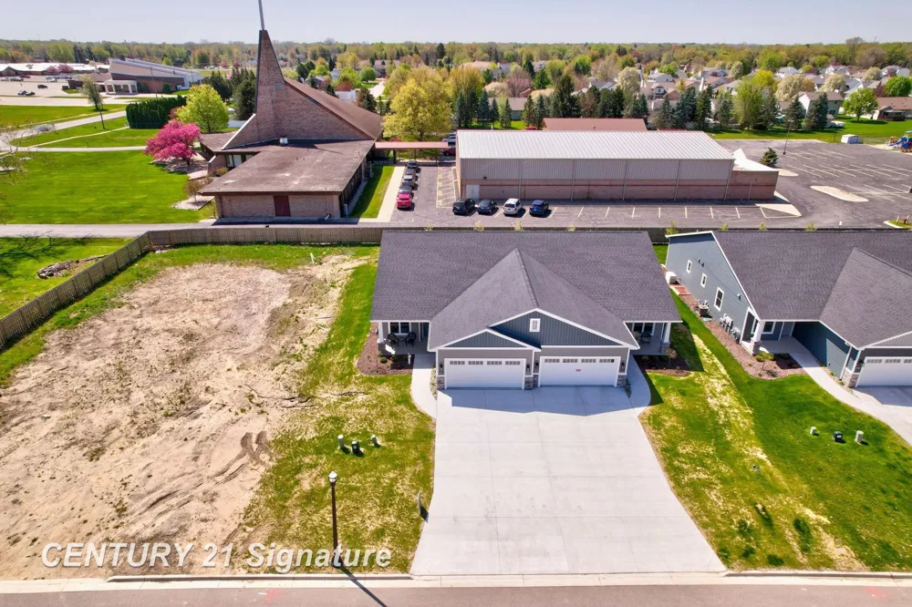 4092 Woodburn Court Saginaw Charter Township, MI 48603