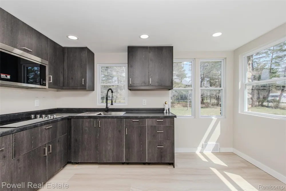 4118 Griswold Road Port Huron City, MI 48060