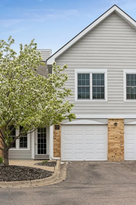 6000 Chasewood Parkway #204