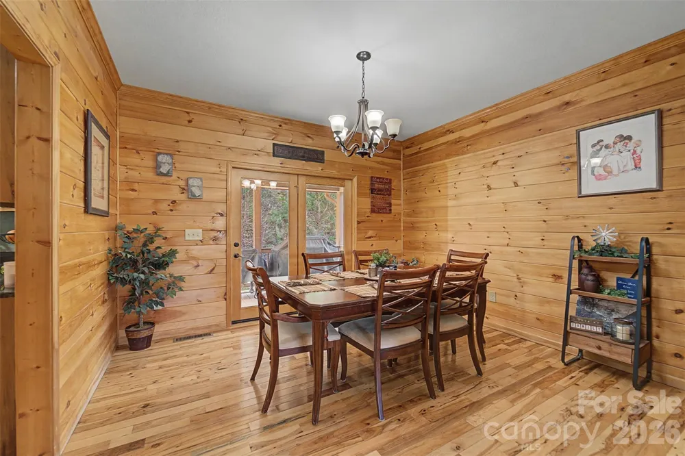 1960 Atoah Road Robbinsville, NC 28771