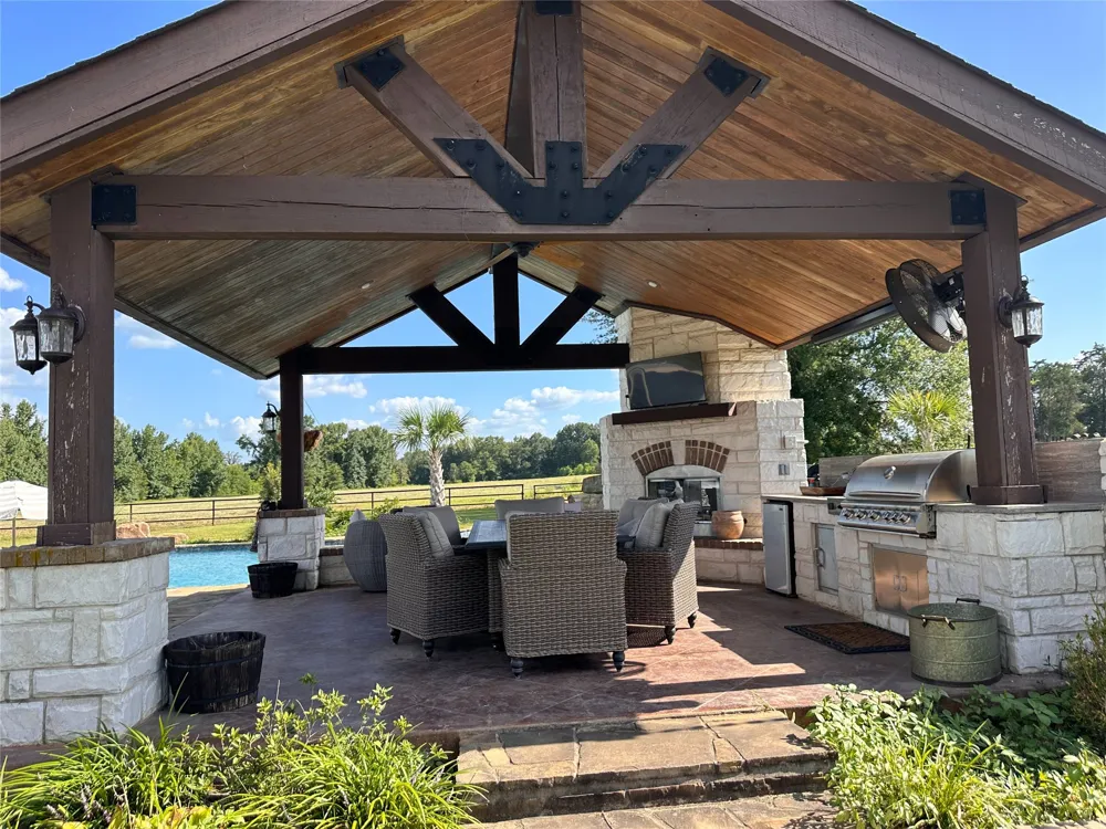 2320 W State Hwy 11 Pittsburg, TX 75686