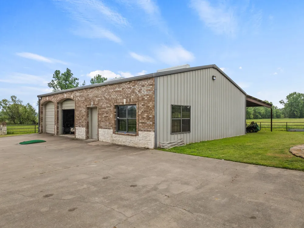 2320 W State Hwy 11 Pittsburg, TX 75686