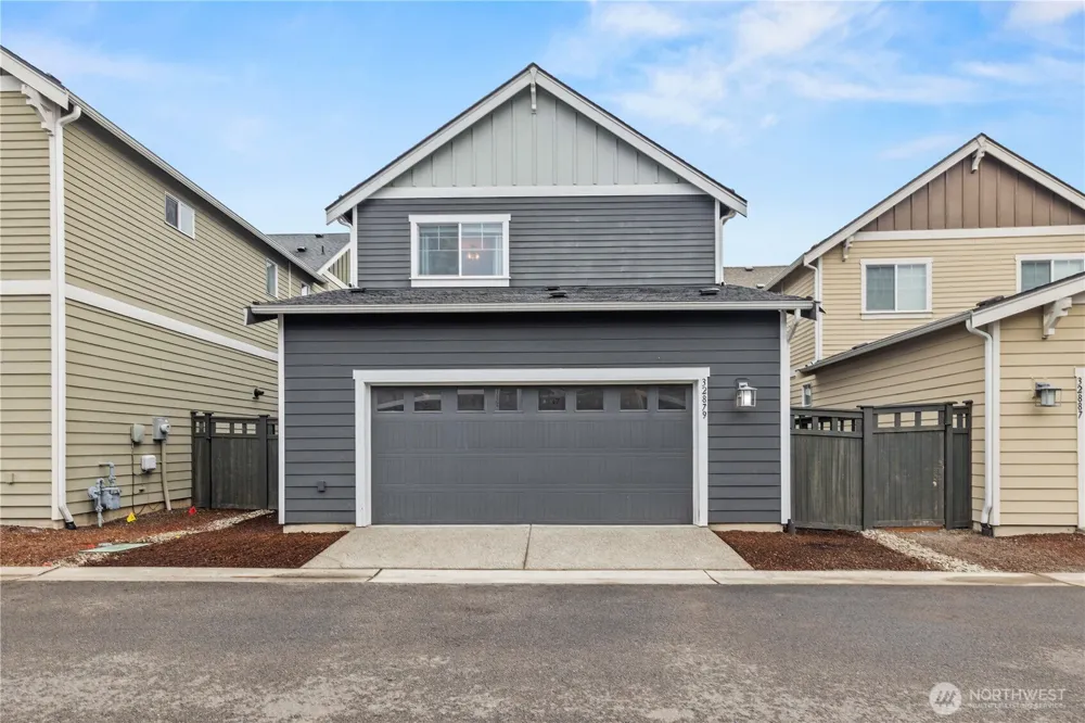 32879 Ten Trails Pkwy SE Black Diamond, WA 98010