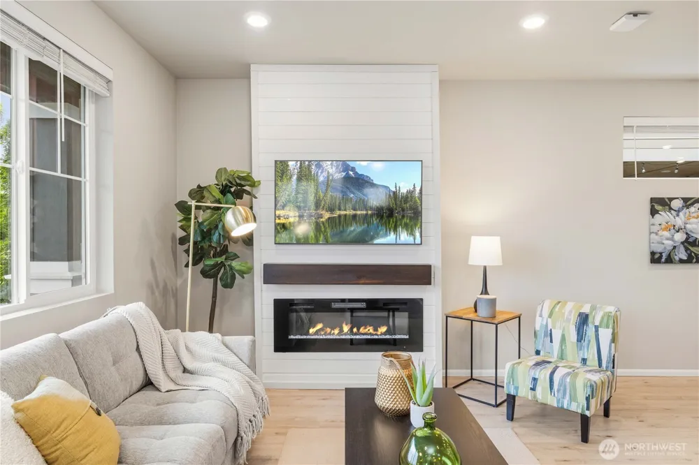 32879 Ten Trails Pkwy SE Black Diamond, WA 98010