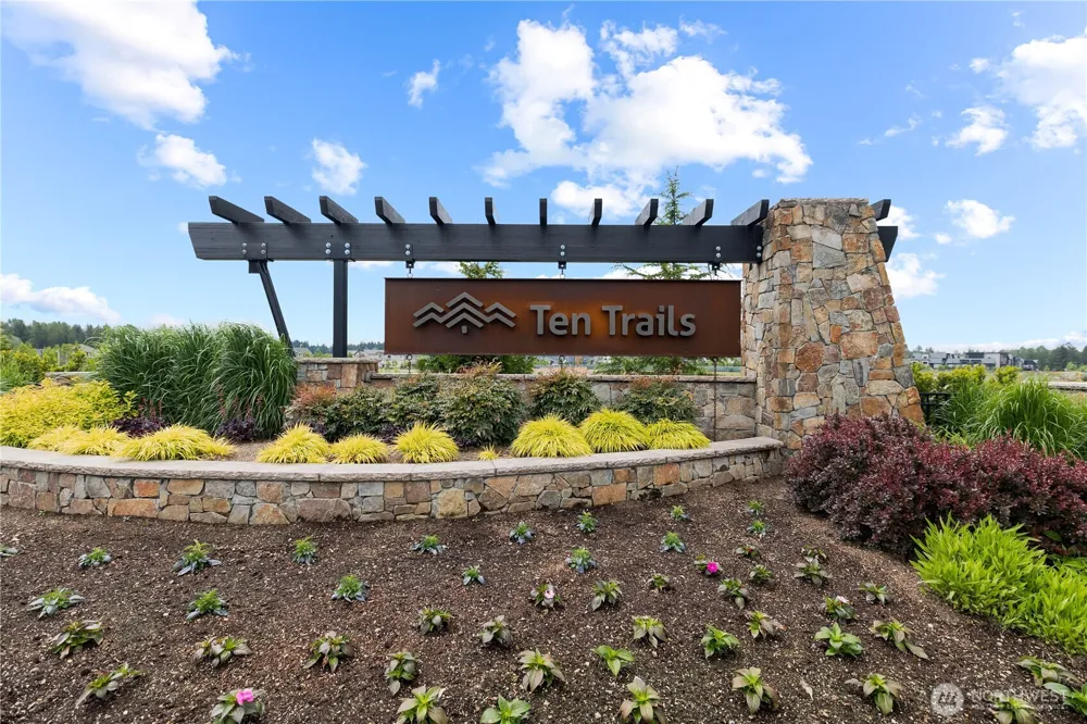 32879 Ten Trails Pkwy SE Black Diamond, WA 98010