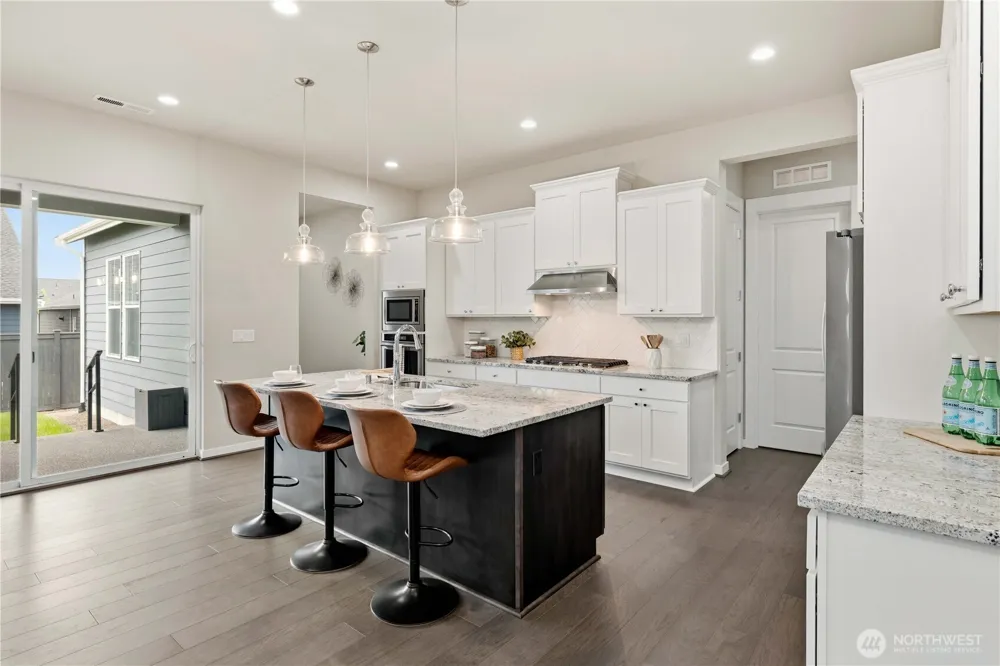 23612 SE Aspen Street Black Diamond, WA 98010