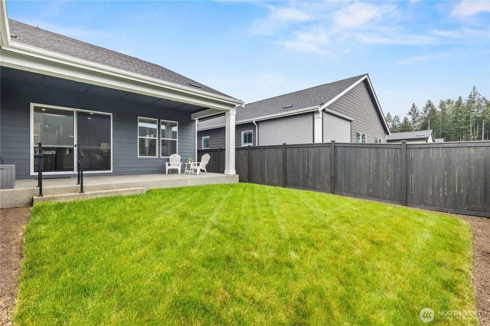 23612 SE Aspen Street Black Diamond, WA 98010