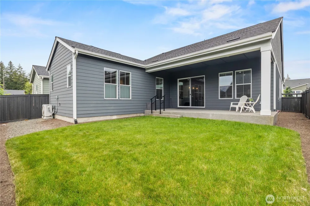 23612 SE Aspen Street Black Diamond, WA 98010