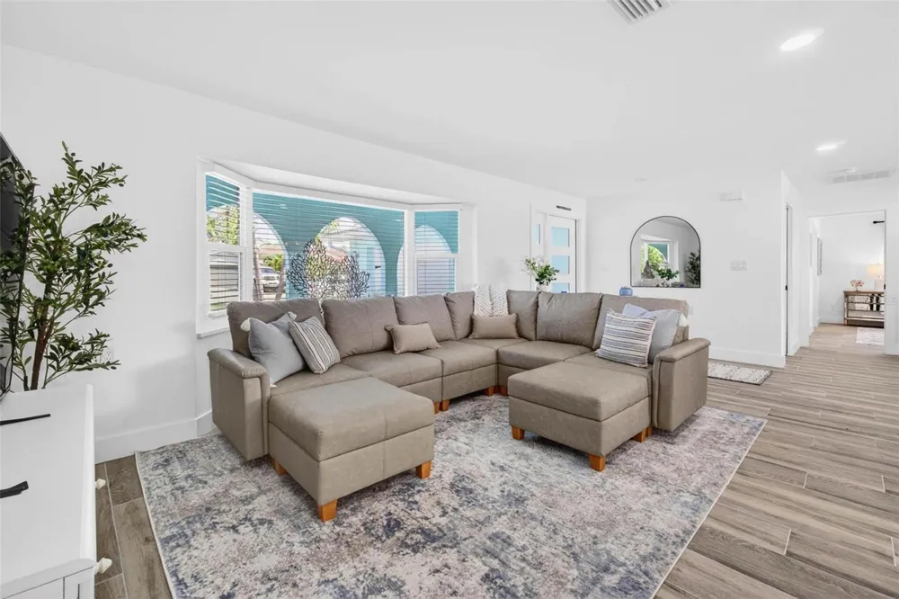 650 64TH AVENUE St Pete Beach, FL 33706