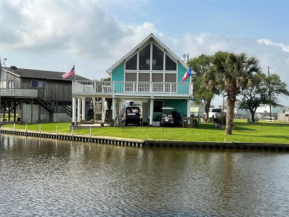 7 Flounder Circle Freeport, TX 77541