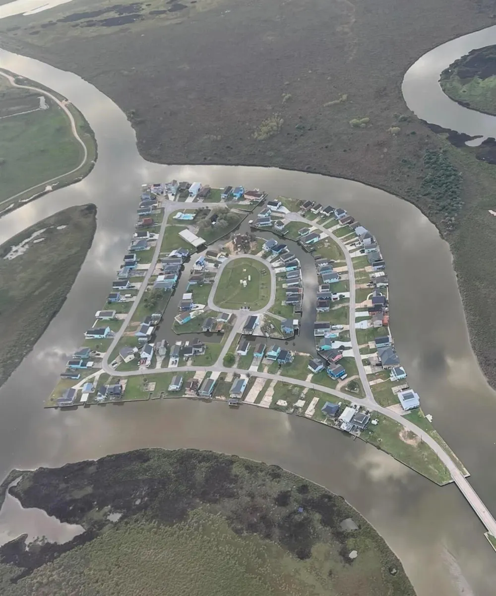 7 Flounder Circle Freeport, TX 77541