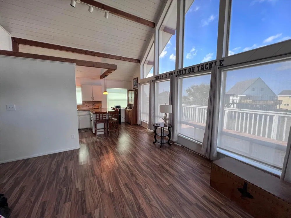 7 Flounder Circle Freeport, TX 77541