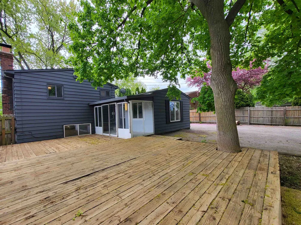 537 Clarion Street Clio City, MI 48420