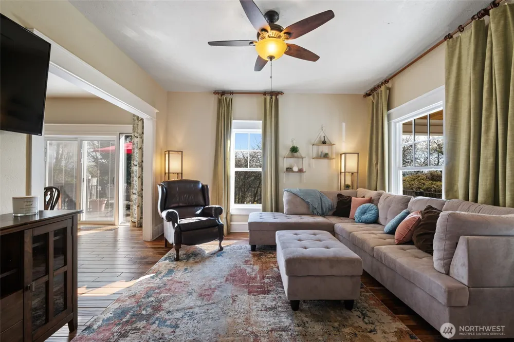 602 NW 18th Loop Camas, WA 98607