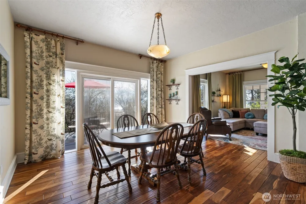 602 NW 18th Loop Camas, WA 98607