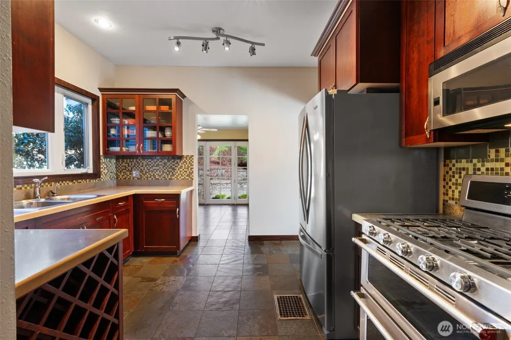 602 NW 18th Loop Camas, WA 98607