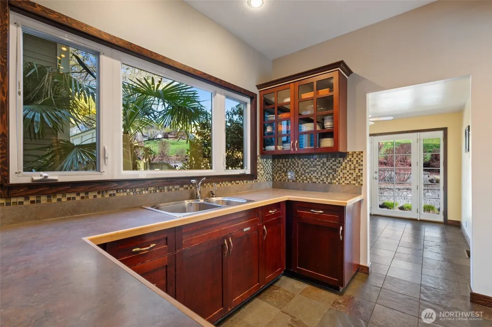 602 NW 18th Loop Camas, WA 98607
