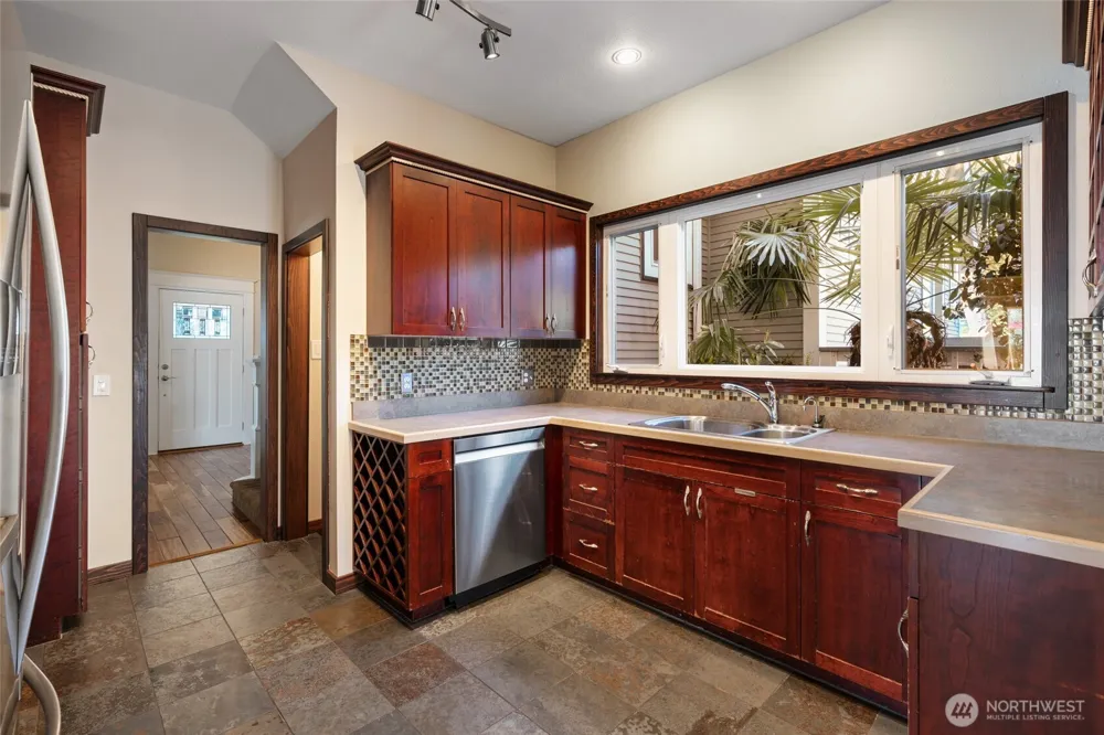 602 NW 18th Loop Camas, WA 98607