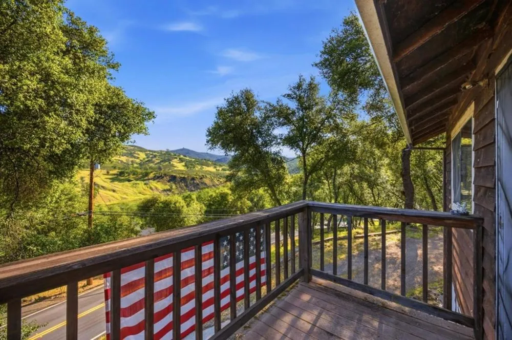 2353 Stagecoach Canyon Road Pope Valley, CA 94567