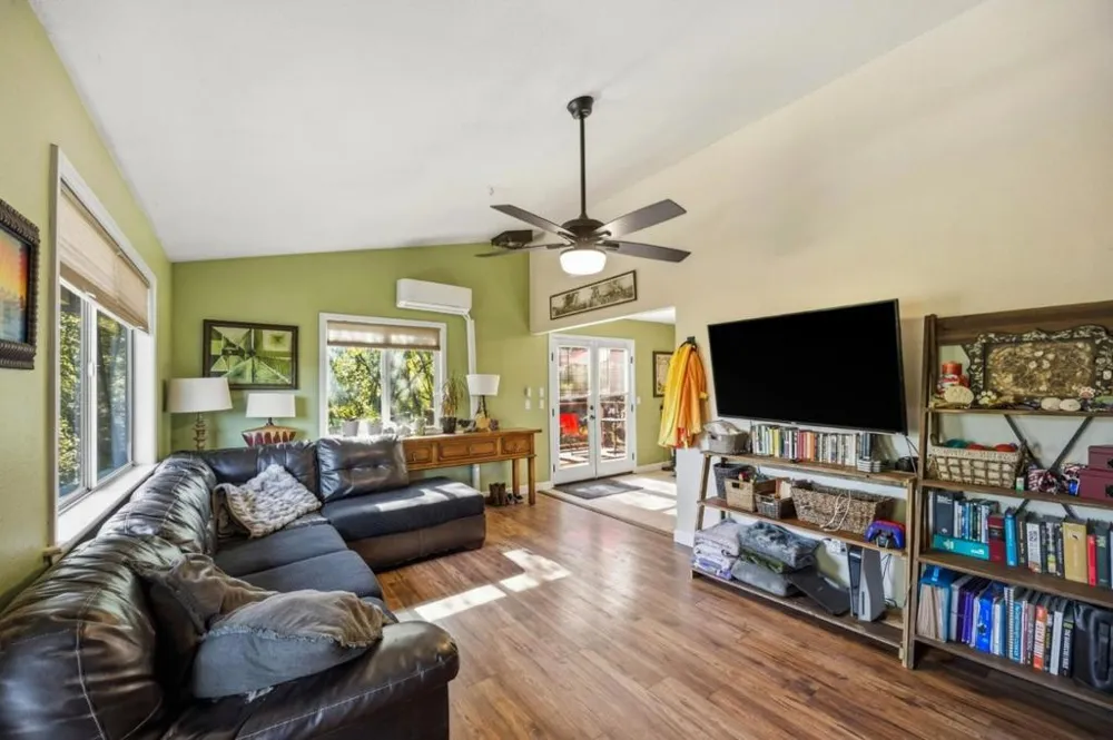 2353 Stagecoach Canyon Road Pope Valley, CA 94567