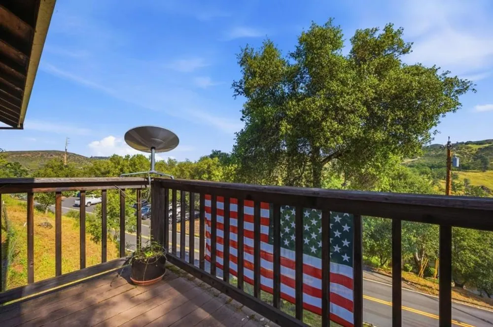 2353 Stagecoach Canyon Road Pope Valley, CA 94567