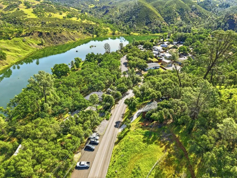 2353 Stagecoach Canyon Road Pope Valley, CA 94567