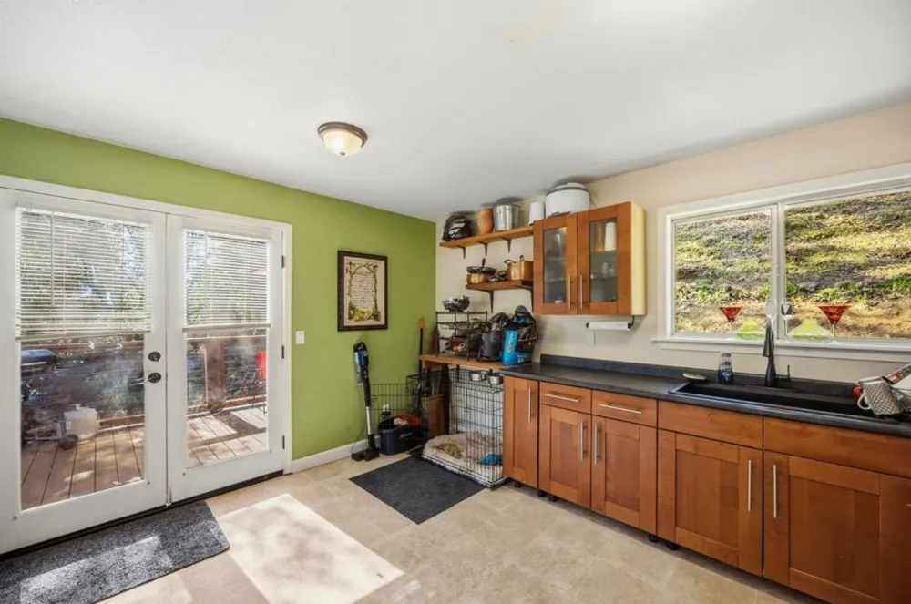 2353 Stagecoach Canyon Road Pope Valley, CA 94567