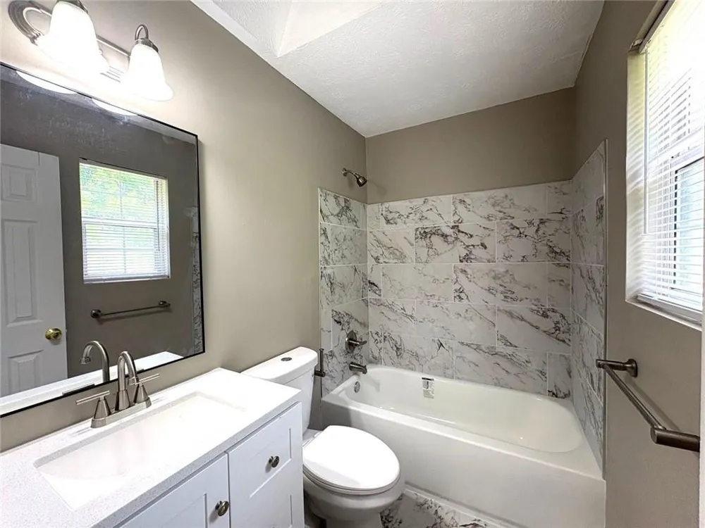 1990 Lown Farm Lane Lithonia, GA 30058