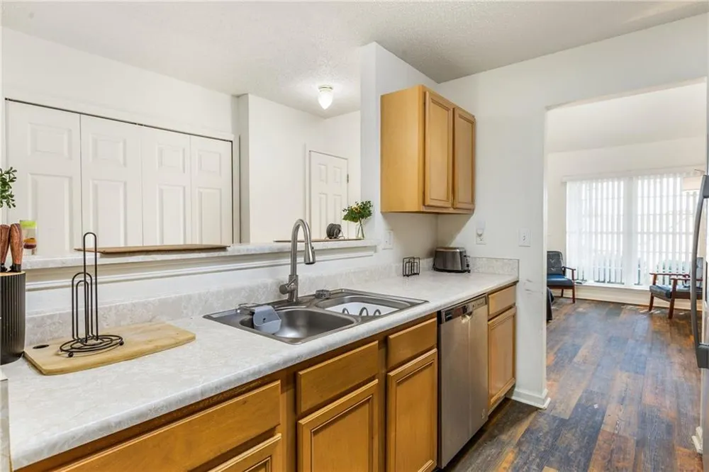 565 Carlton Pointe Drive Palmetto, GA 30268