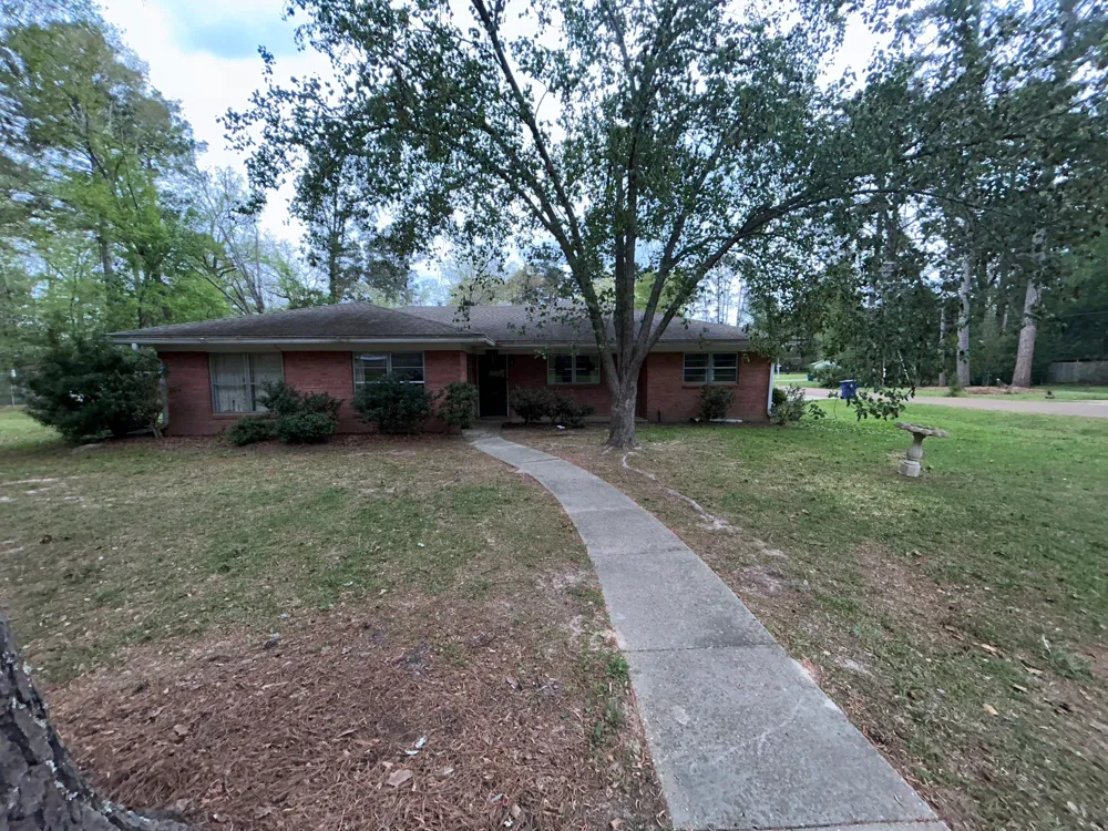 300 Arkansas Street Winnfield, LA 71483