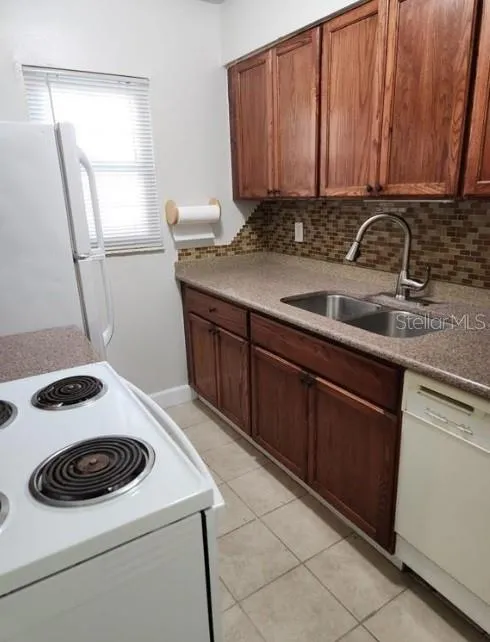 817 SKY LAKE CIRCLE #A Orlando, FL 32809