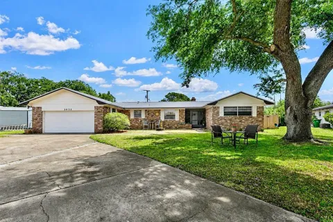 3033 DEVON COURT