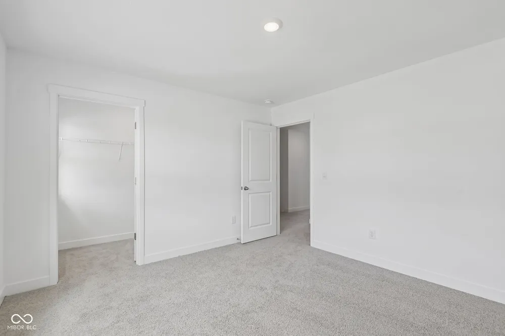 100 Ames Drive Whiteland, IN 46184