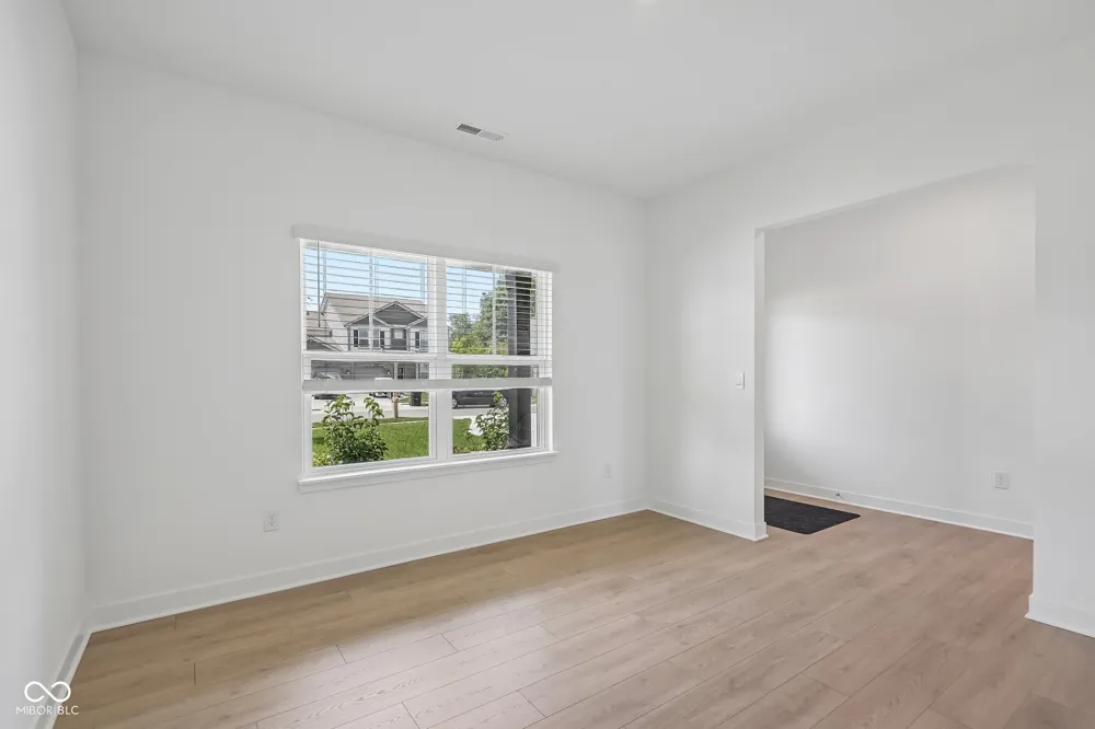 100 Ames Drive Whiteland, IN 46184